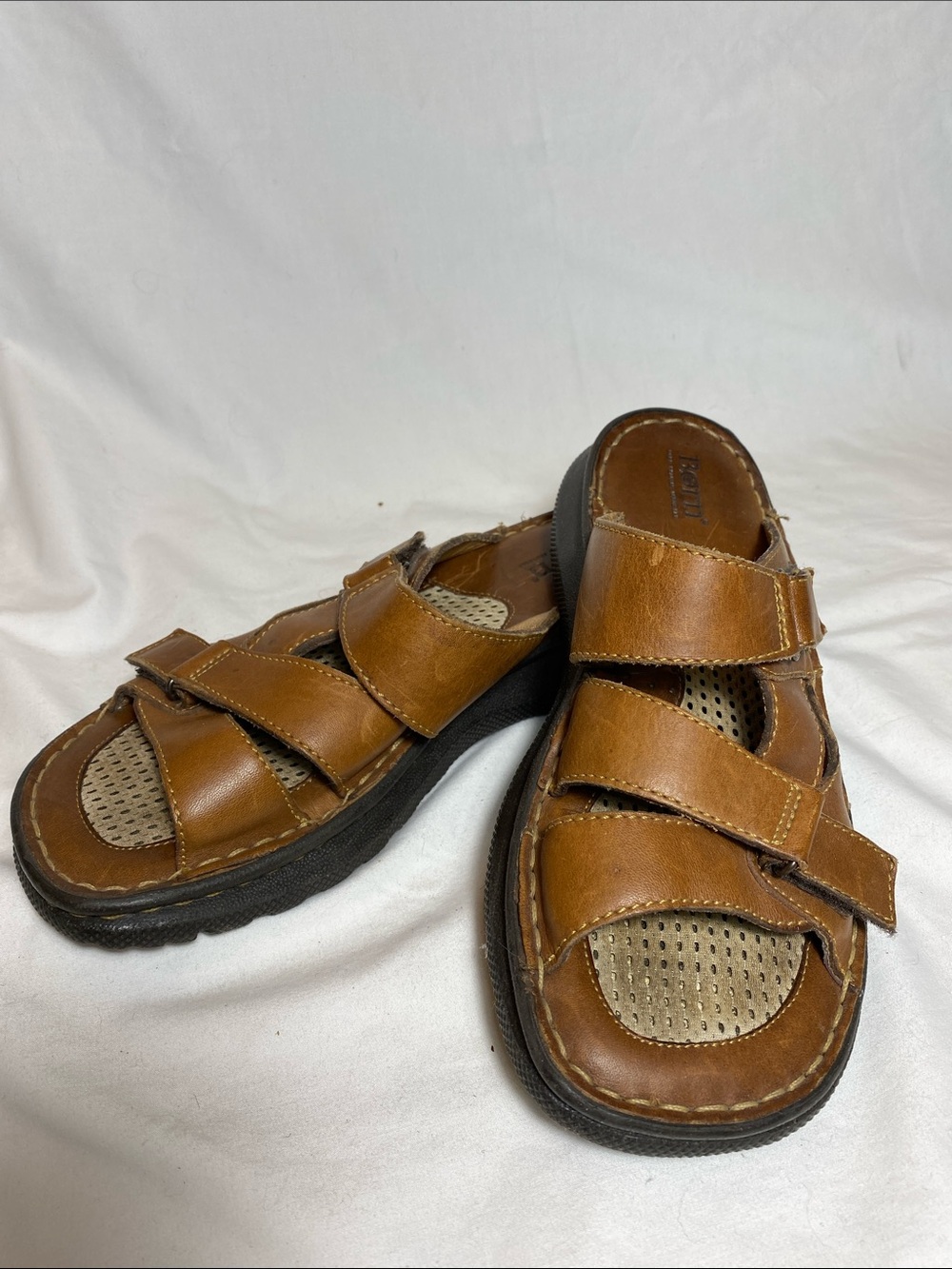 Born Brown Leather Sandal Slides with comfortable foot bed Women’s-8